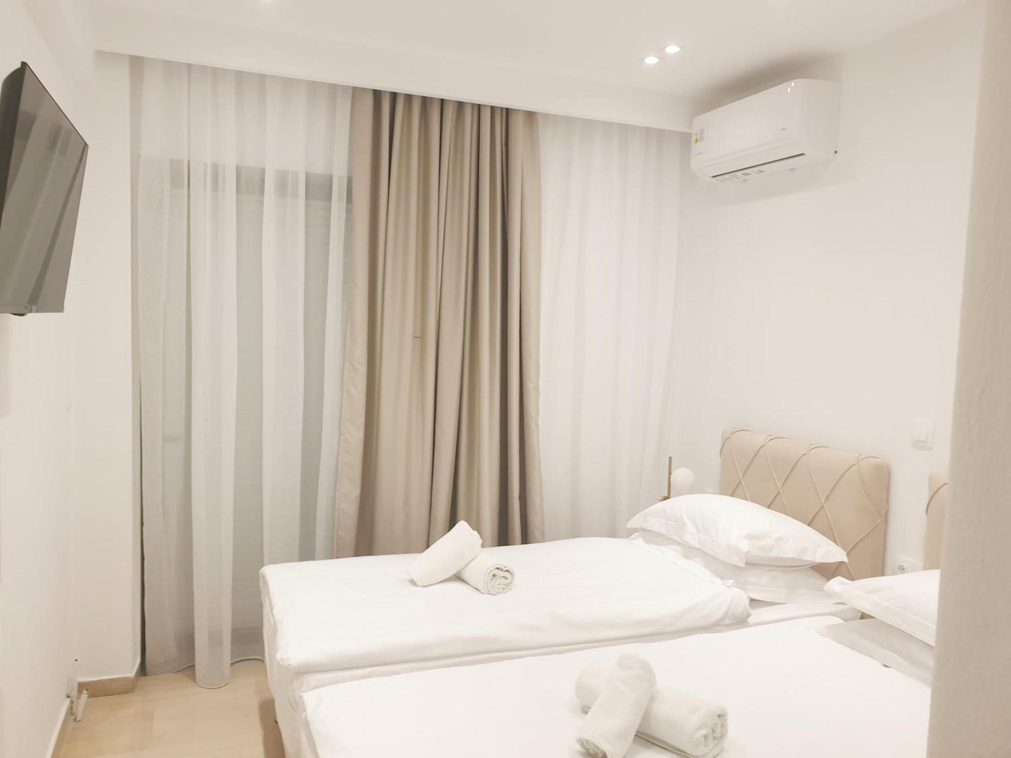 Eantos Studios And Suites Peraía 객실 사진